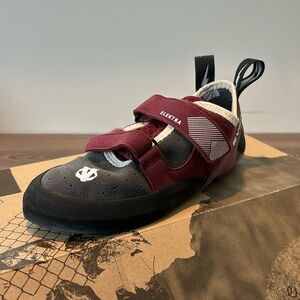 Evolv Elektra Climbing Shoes Women Size 7.5 (US)